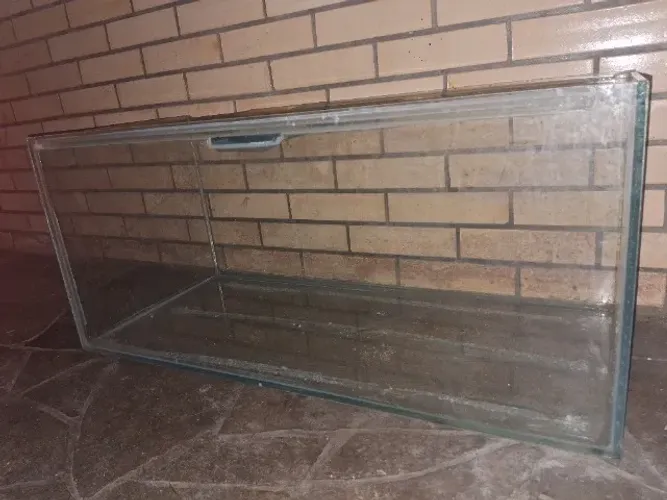 Aquário de vidro 90 X 40 X 40 - 144 litros