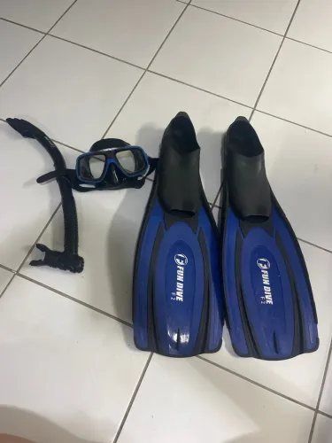 Kit de Mergulho Fun Dive F2 (Pé de Pato, Máscara e Snorkel) - Em Excelente Estado  