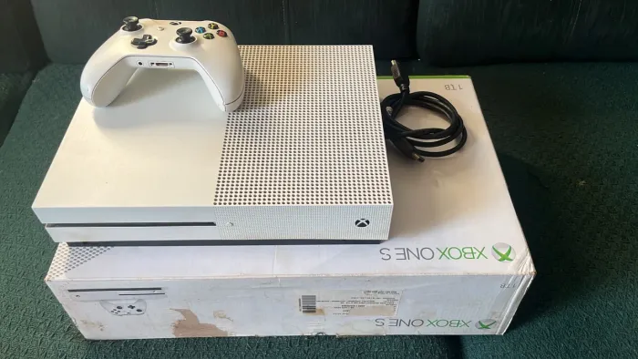 Xbox One S