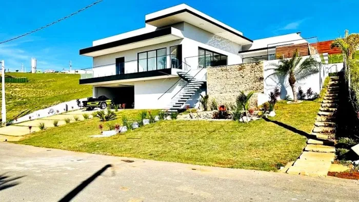CASA ASSOBRADADA EM CONDOMINIO COM 5 DORMS SENDO 3 SUITES; LE PORTIER; VOTORANTIM