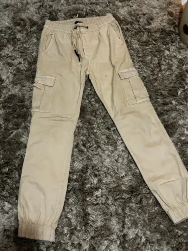 Roupas tamanho P e M infantil. 12 e 14 anos.