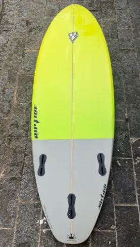 Prancha de surf - 5'10 - 28,1l - ÓTIMO ESTADO!