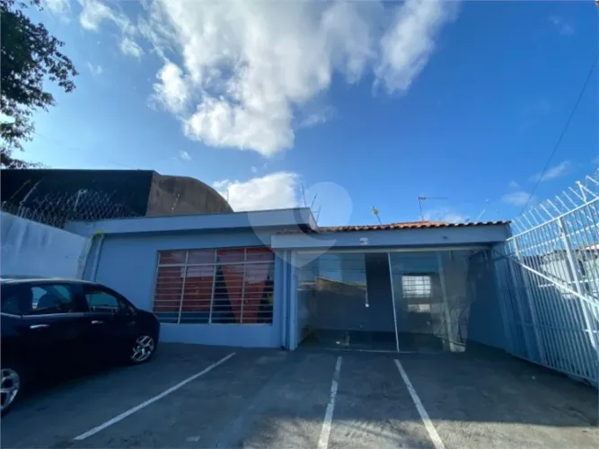 Casa à venda com 3 quartos em Vila Jardini, Sorocaba - SP