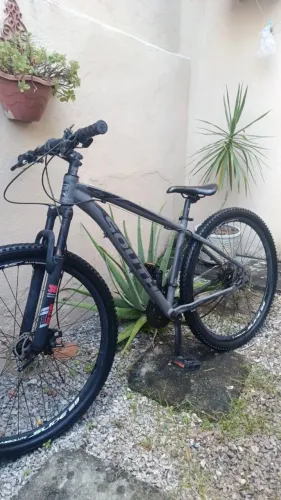 Bicicleta Aro 29 - Quadro em Bom Estado