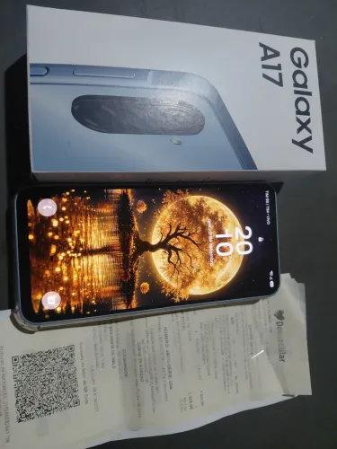 VENDO A17 256 GIGAS 8 DE RAM ,UM MES DE USO