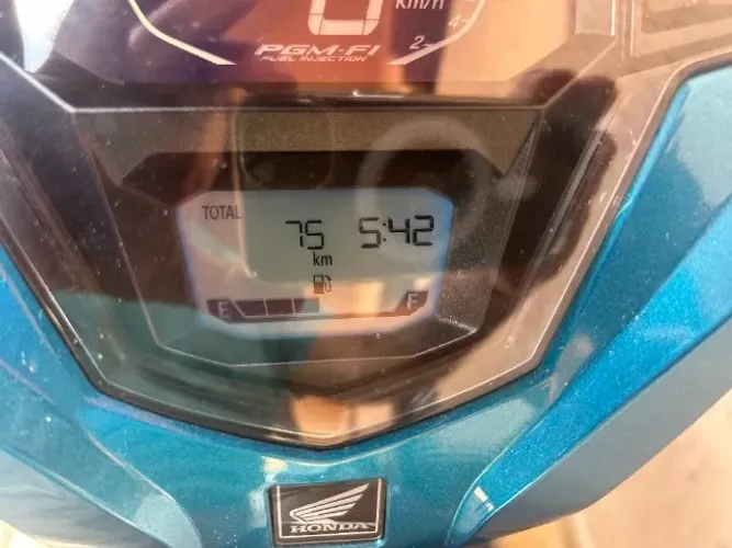 Honda Elite 2025 com 75 km Muito Nova