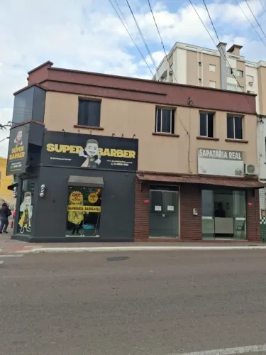 Sobrado Comercial no Centro de Criciúma - esquina