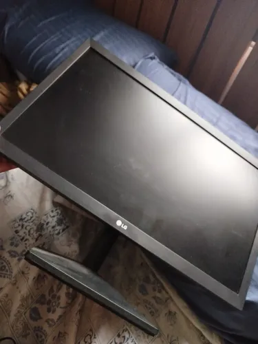 Monitor LG com defeito - Leia o anúncio