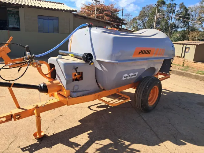 Pulverizador cafeeiro 2.000 lts 