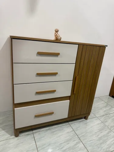 Cômoda 4 gaveta 1 porta nova a pronta entrega