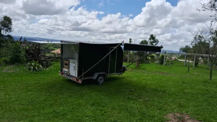 Vendo mini treiler customizado TOP!!