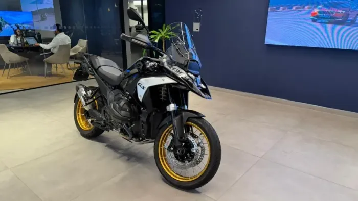 R 1300 GS TRIPLE BLACK 2024