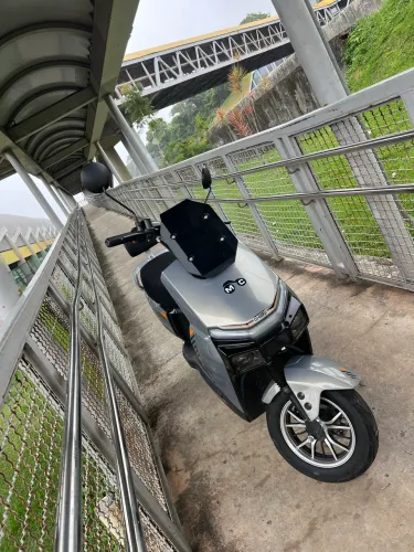 SCOOTER ELÉTRICA SEMINOVA