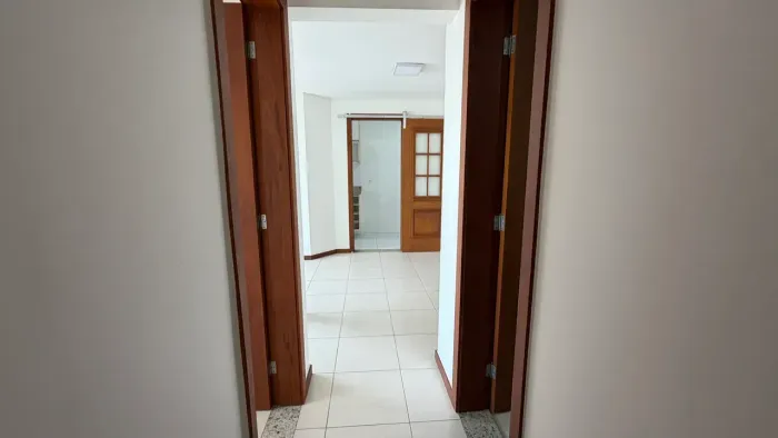 Apartamento 02 quartos na Praia dos Cavaleiros em Macaé-RJ
