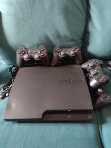 Vendo PS3, Psmove com base carregadora, guitarra bluetooth + jogos