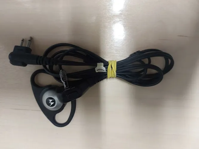 Fone auricular para rádio comunicador