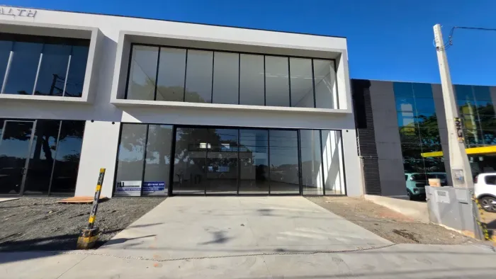 Salao comercial para locação em Campinas no Taquaral