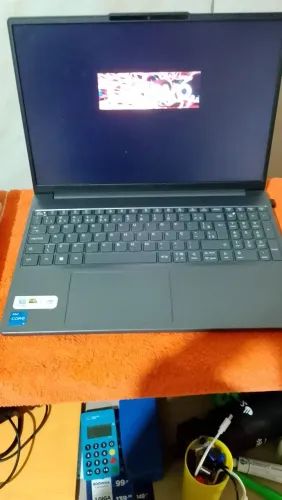 Vendo um notebook Lenovo