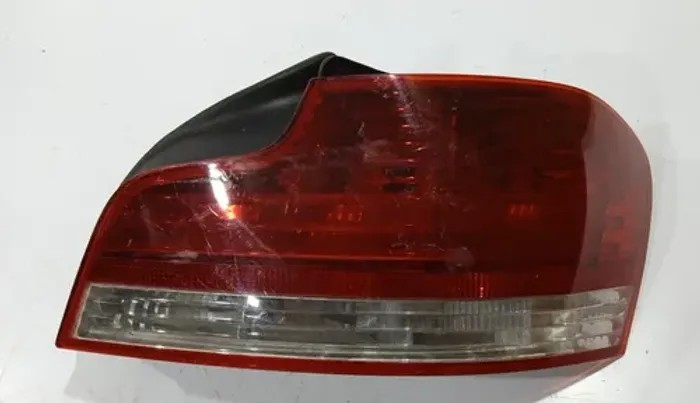 Lanterna Direita Bmw 120 Cabriolet 2008 2009 / Detalhe