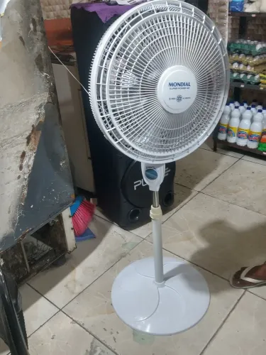 Ventilador mundial zerado 200. $