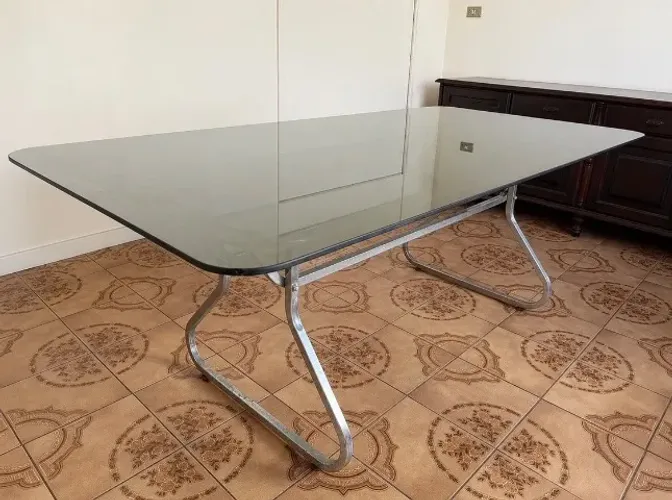 MESA DE JANTAR DE VIDRO FUMÊ - 8 LUGARES