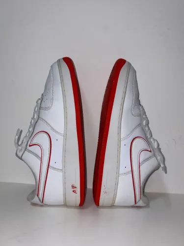 NIKE AIR FORCE 1 BRANCO/LARANJA TAM 41 (produto usado)