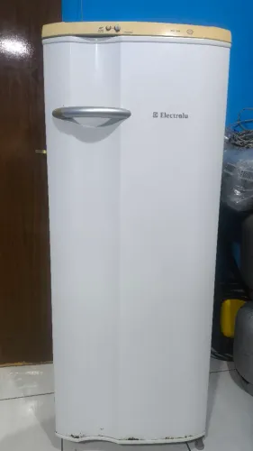 Geladeira Eletrolux super