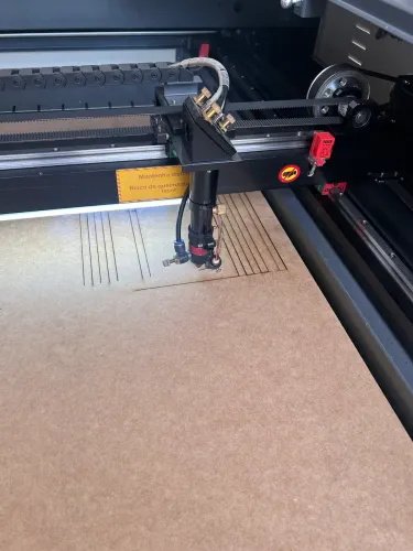 Corte em MDF e Acrílico em máquina a laser