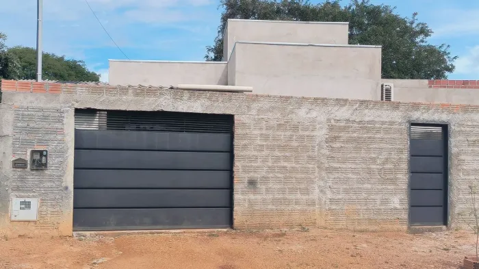 Vendo ótima casa Em Luzimangues 