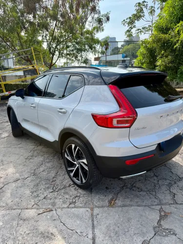 Volvo XC40 XC 40 T-5 Híbrido R-design 1.5 262cv FWD 2020