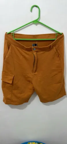 Bermuda masculina em perfeito estado de uso
