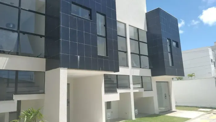 Casa Triplex em Nova Parnamirim - 2 e 3/4 - Perto do Nordestão
