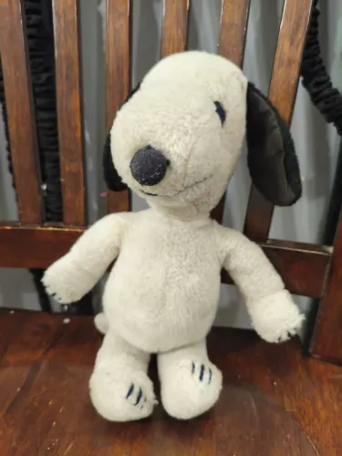 Snoopy de pelúcia da Estrela 