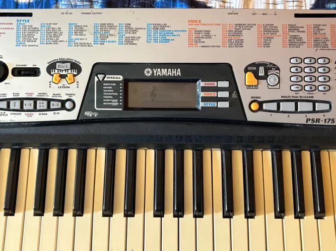 TECLADO Yamaha PSR-175