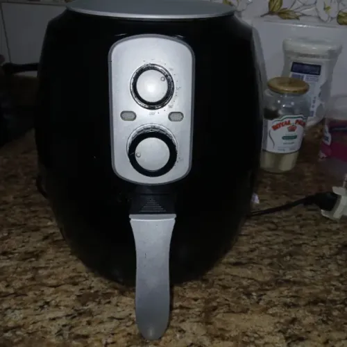 Fritadeira Elétrica Sem ÓLeo - Air Fryer Segma 3 litros Preta Com Timer 110v