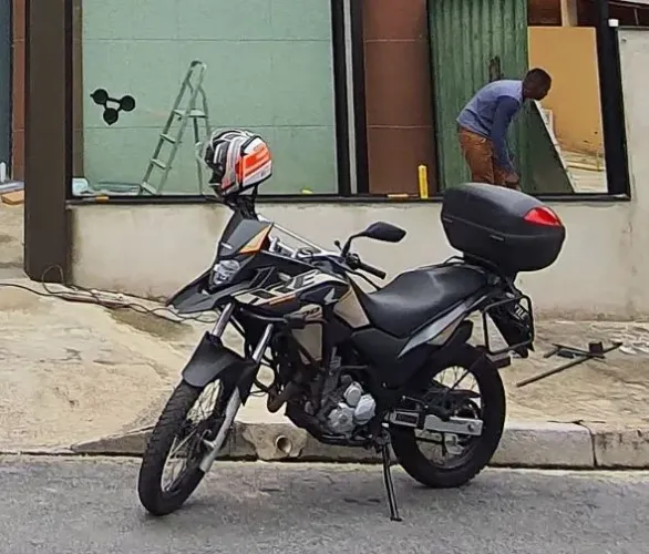 XRE 300 Adventure Troco carro ou moto menor valor.