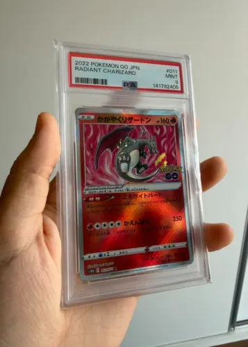 Charizard Radiante (011/78) Japonês PSA 9
