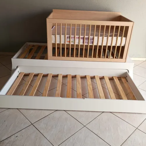 Berço Multifuncional Grow Up + Cama Auxiliar + Colchão