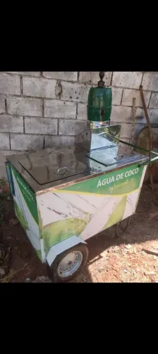 Carrinho para vender água de coco