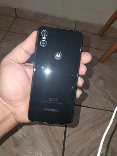 Celular moto one 64GB $200