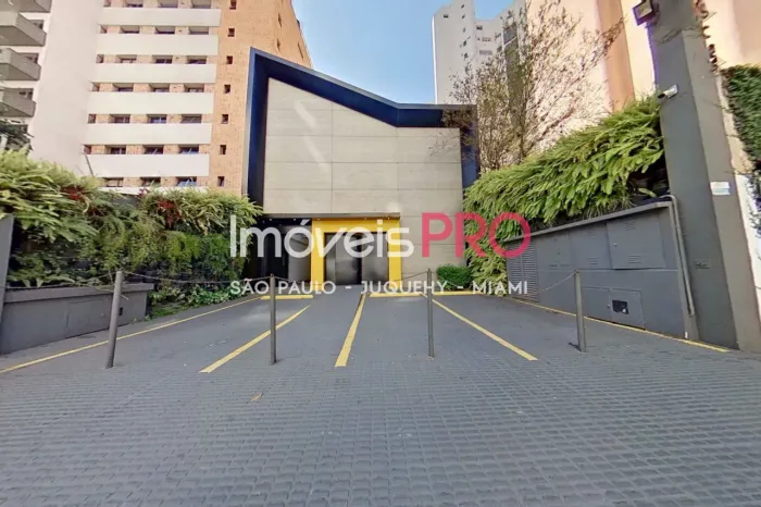 Imóvel comercial 640m² de área e 3 vagas em Moema
