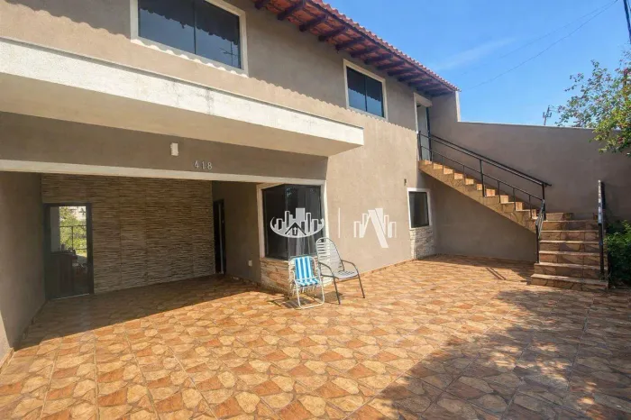 Casa com 3 quartos à venda, 200 m² por R$ 450.000 - Jardim Neman Sahyun - Londrina/PR