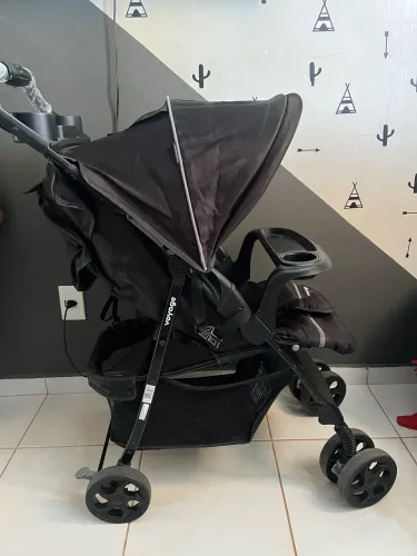 Carrinho de bebê voyage