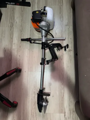 Motor de popa Nakasaki de 65cc