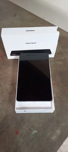 Tablet A11 na caixa