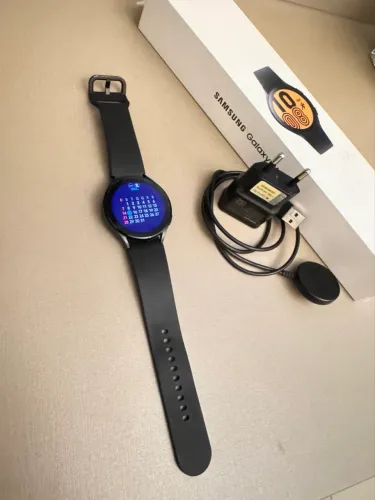 Samsung smart Watch 4