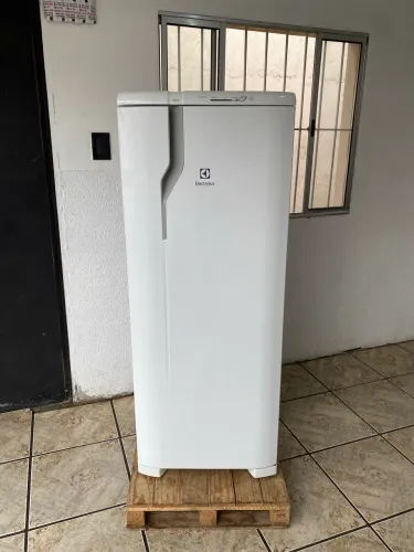 Geladeira Electrolux pequena - ENTREGO 