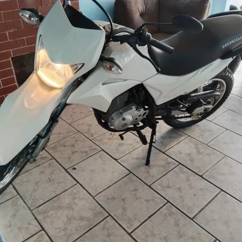 Bros 150c. ano 2013
