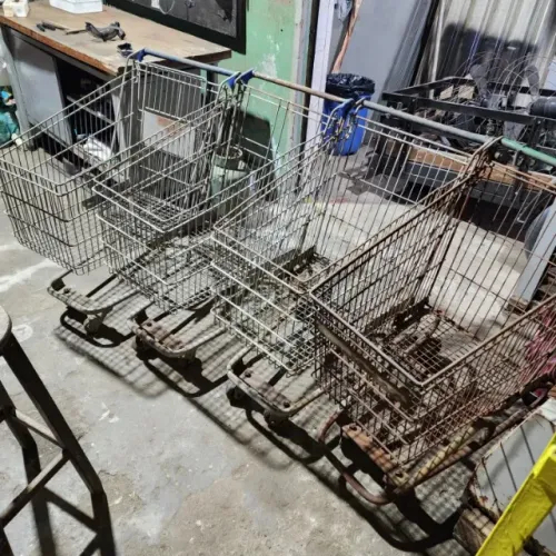 Lote 8 Carrinhos de Supermercado Usado