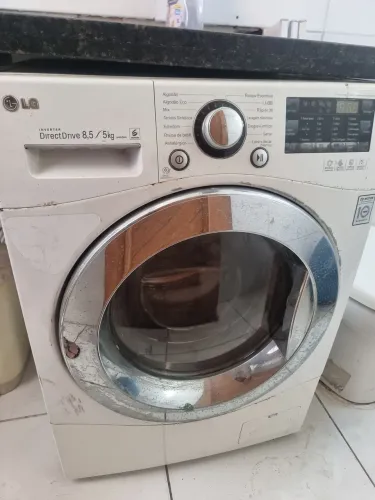 Máquina lava e seca que liga. entrego